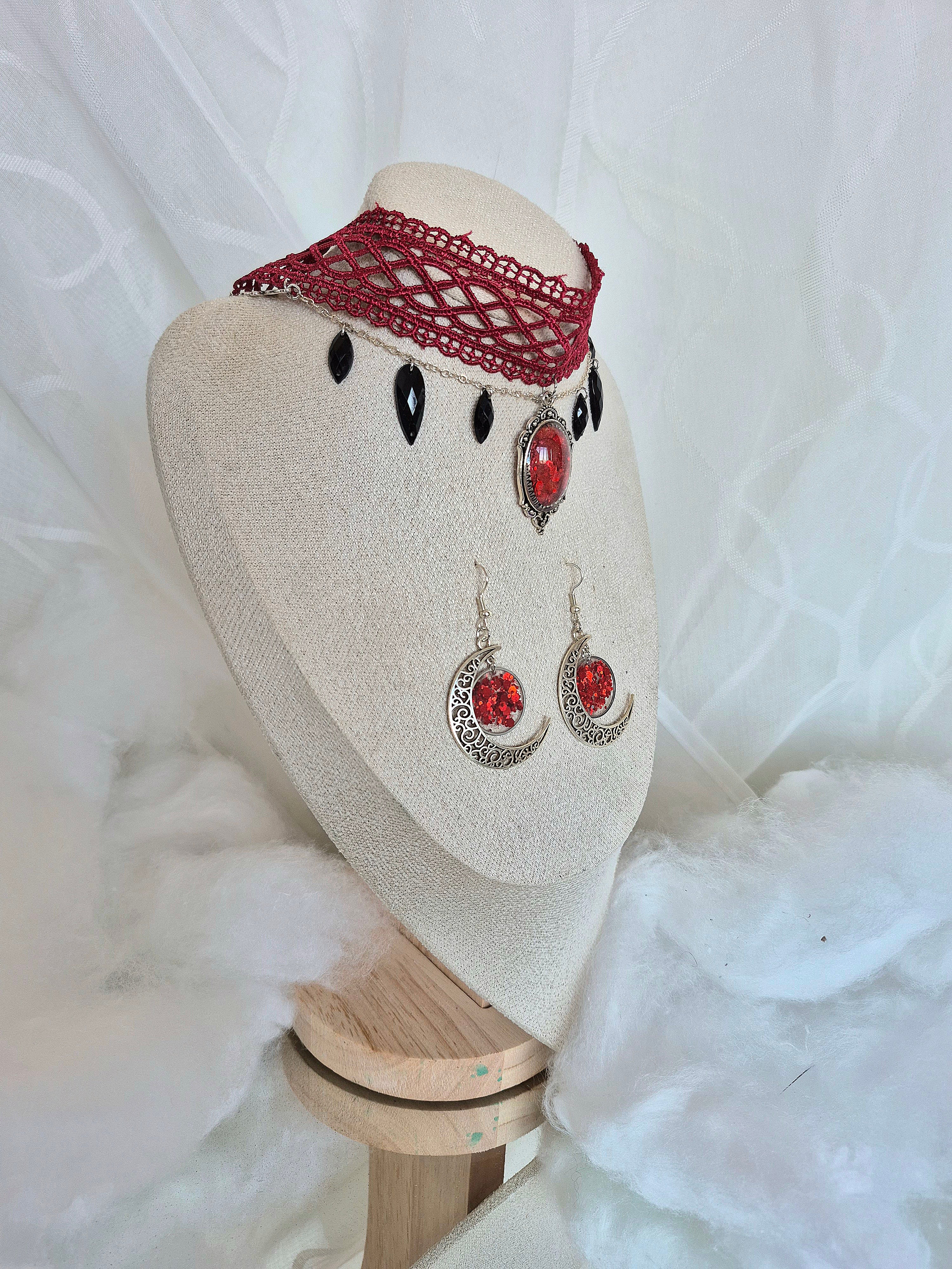 Choker - Scarlet Chainveil