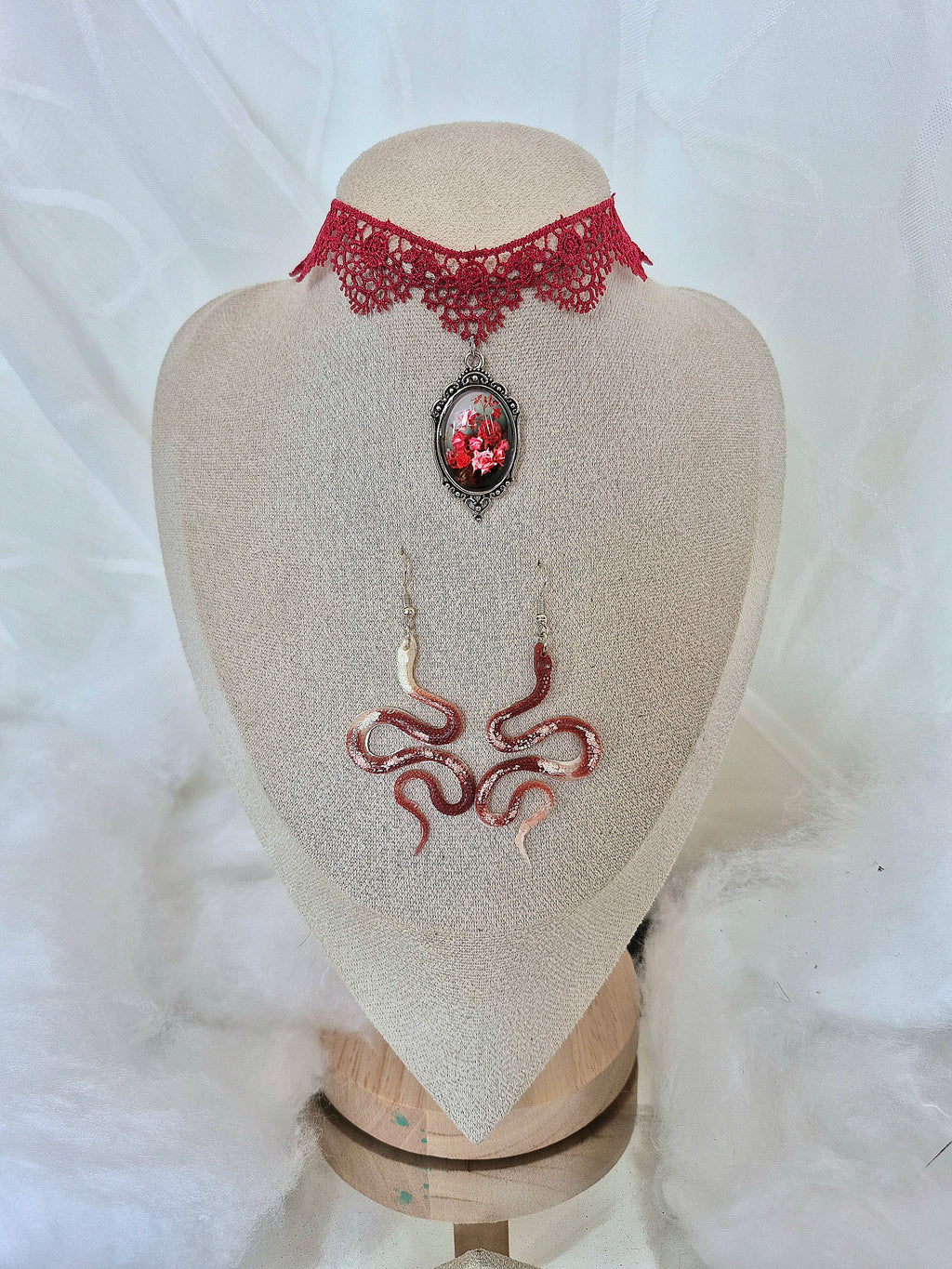 Choker - Scarlet Bloom