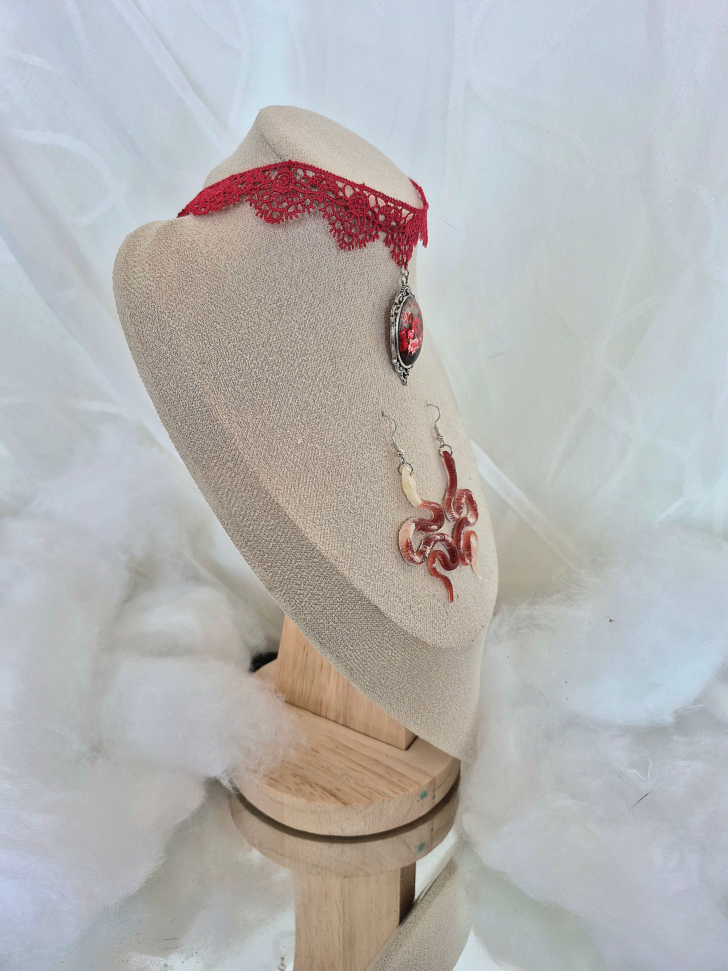 Choker - Scarlet Bloom