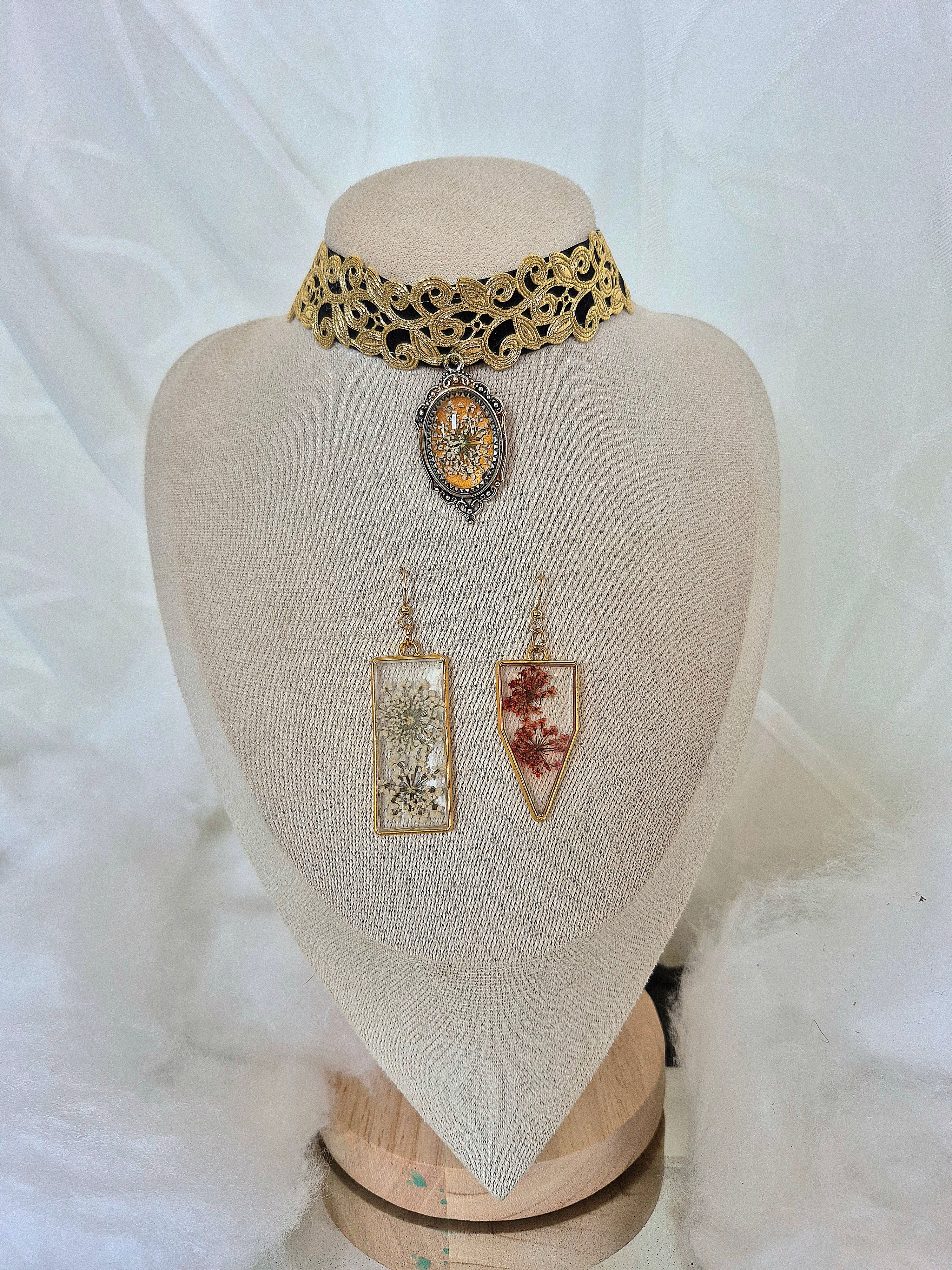 Choker - Gilded Petal