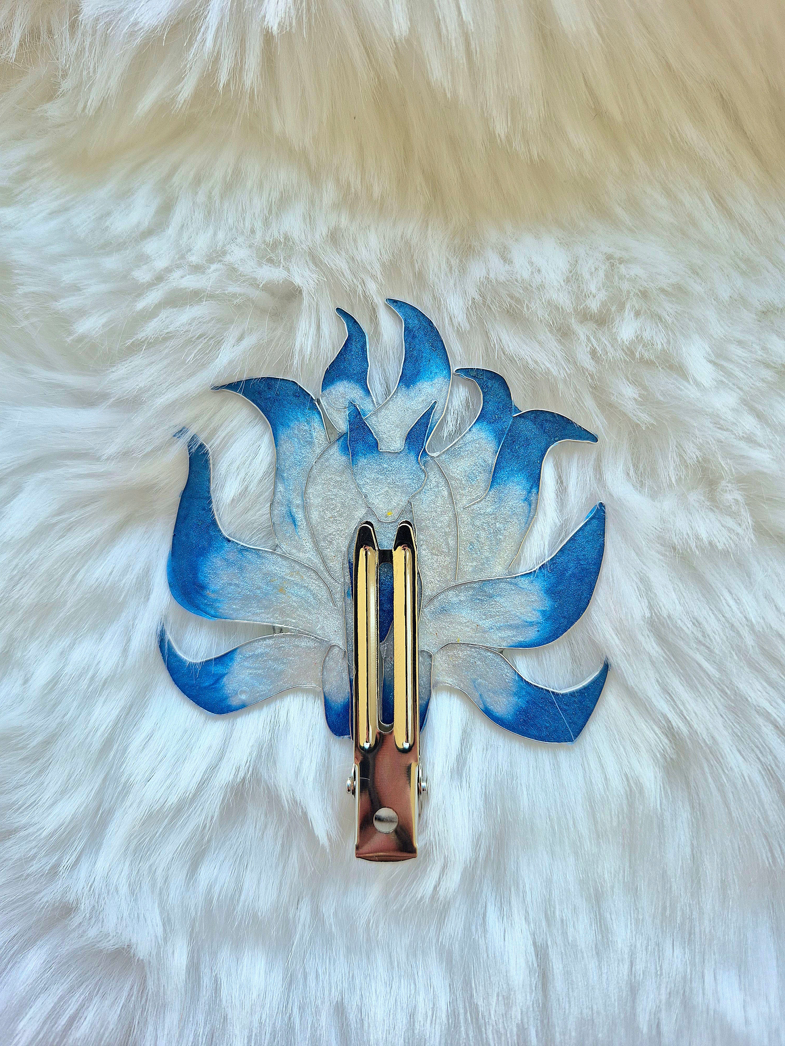 Mythical hairclip - Frostveil Kitsune