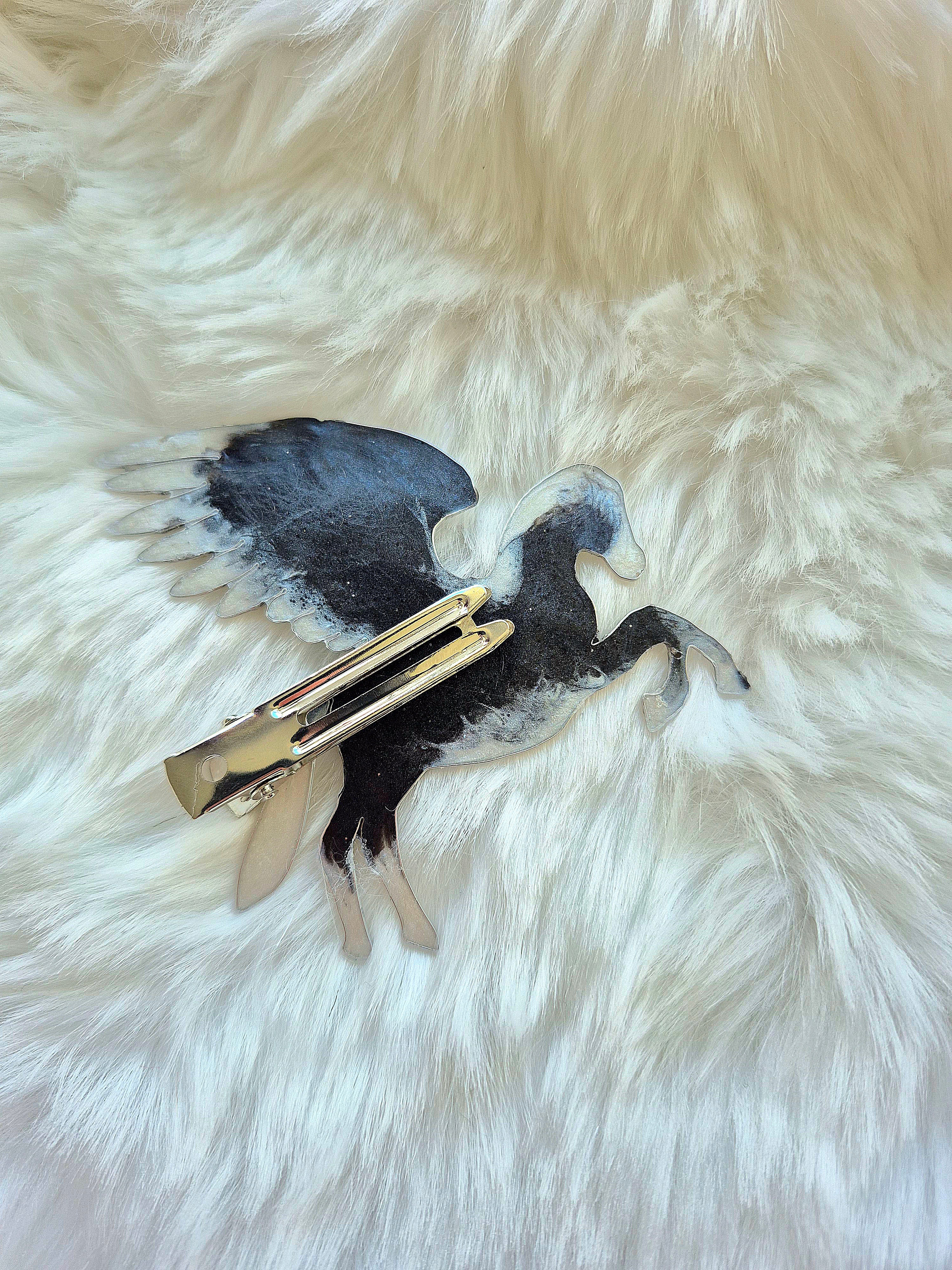 Mythical hairclip - Moonveil Pegasus