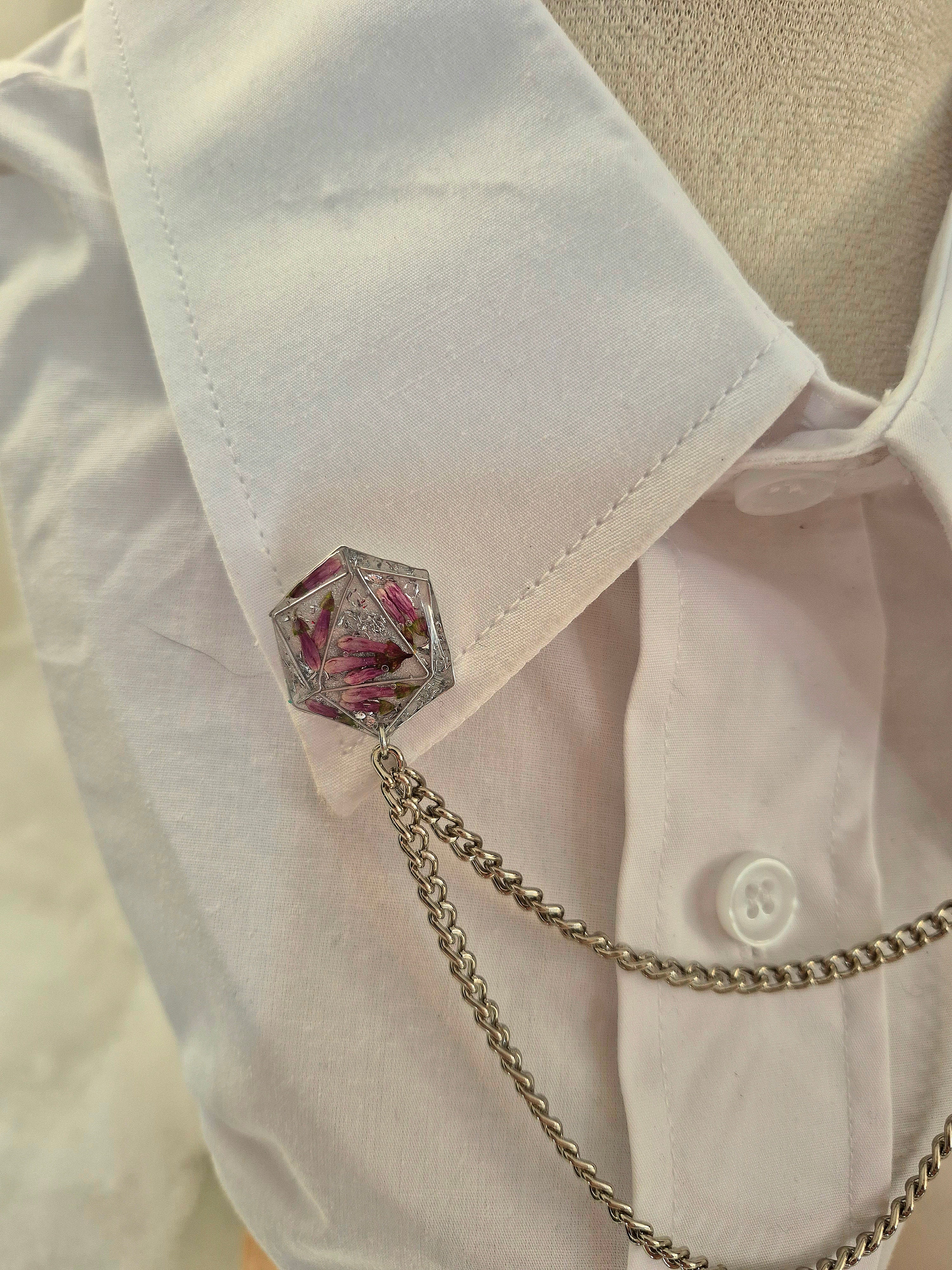 Collar pin - Lavendar bloom D20