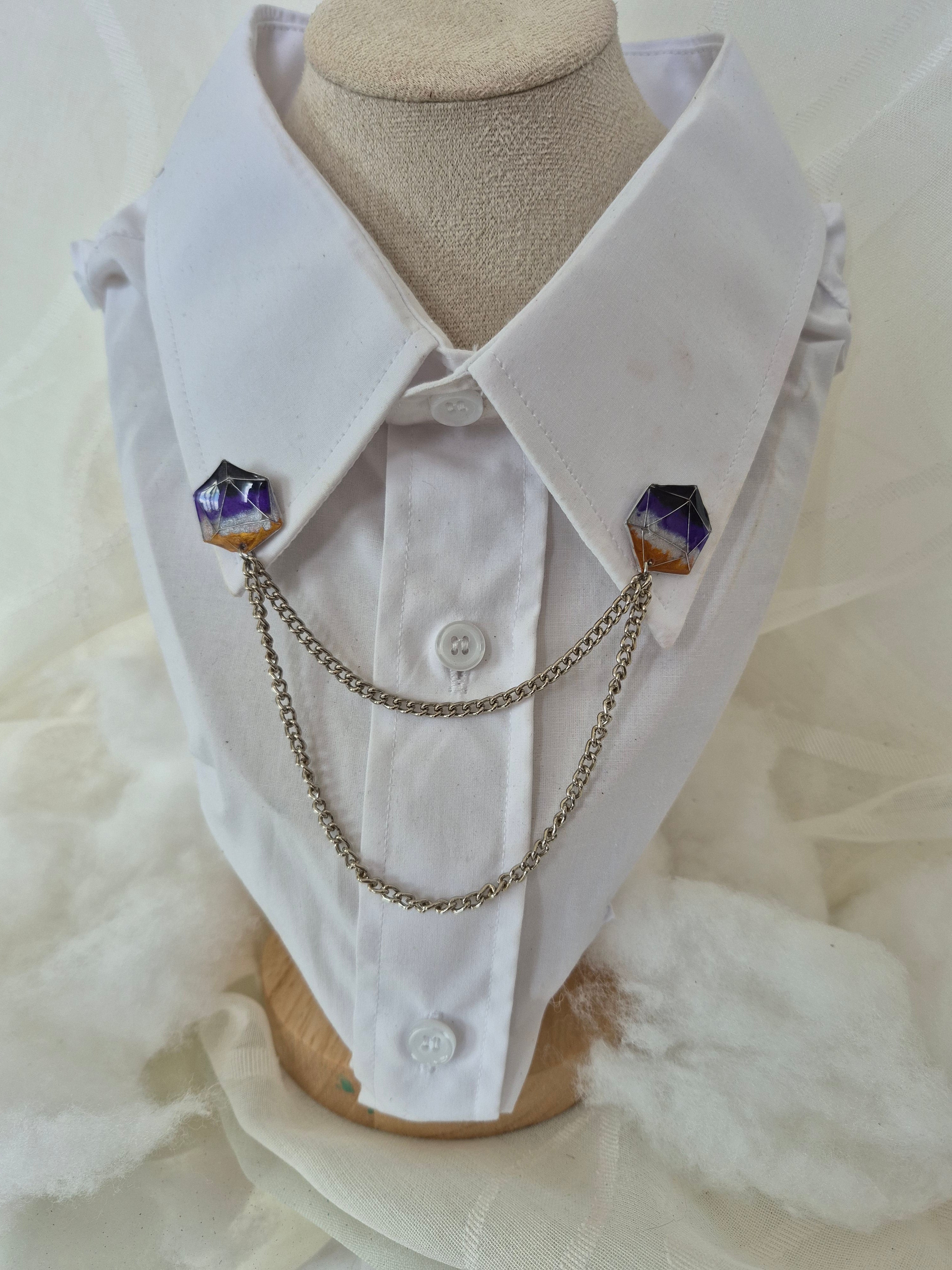 Collar pin - Non-Binary Pride D20