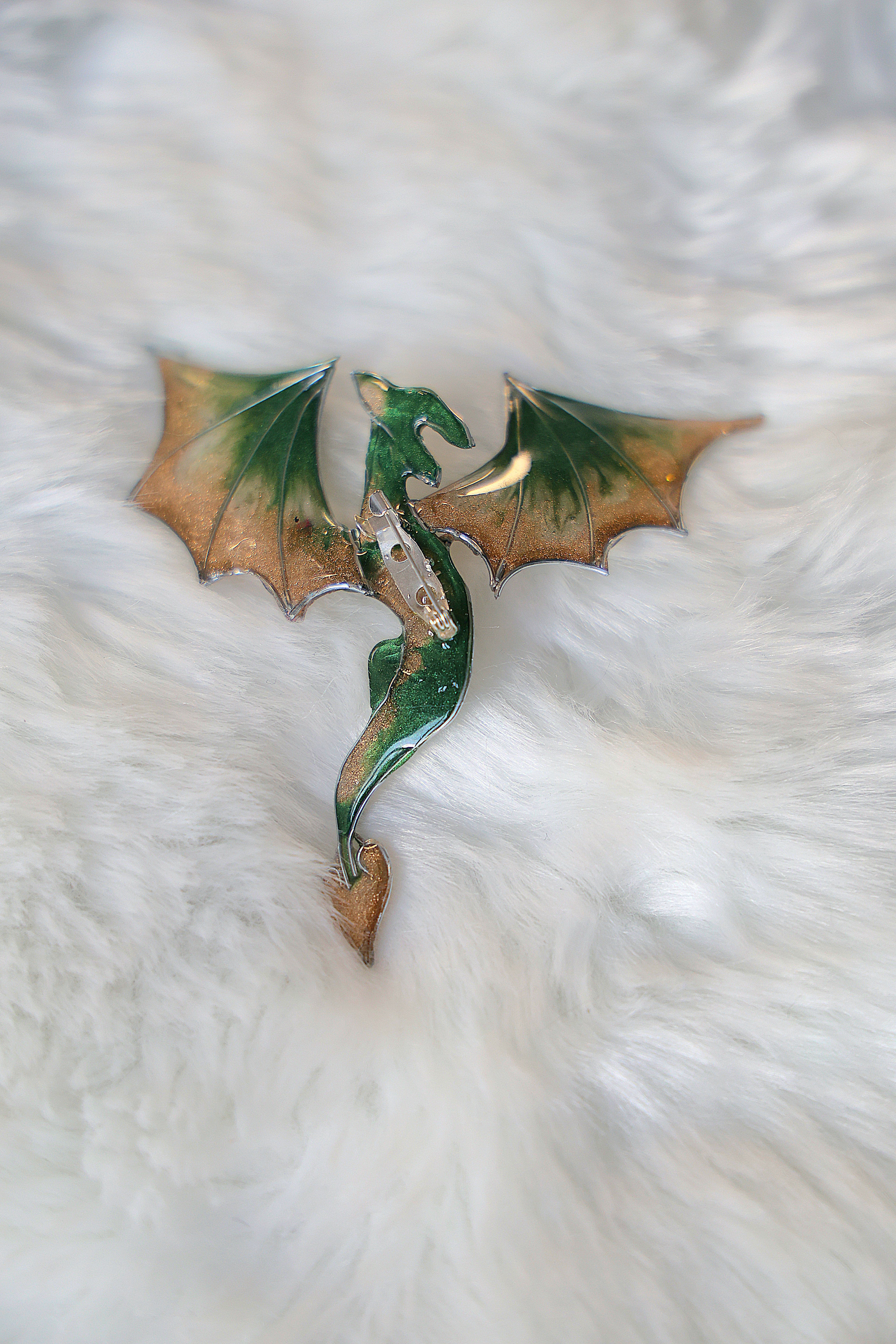Mythical brooch - Verdant Gildwyvern