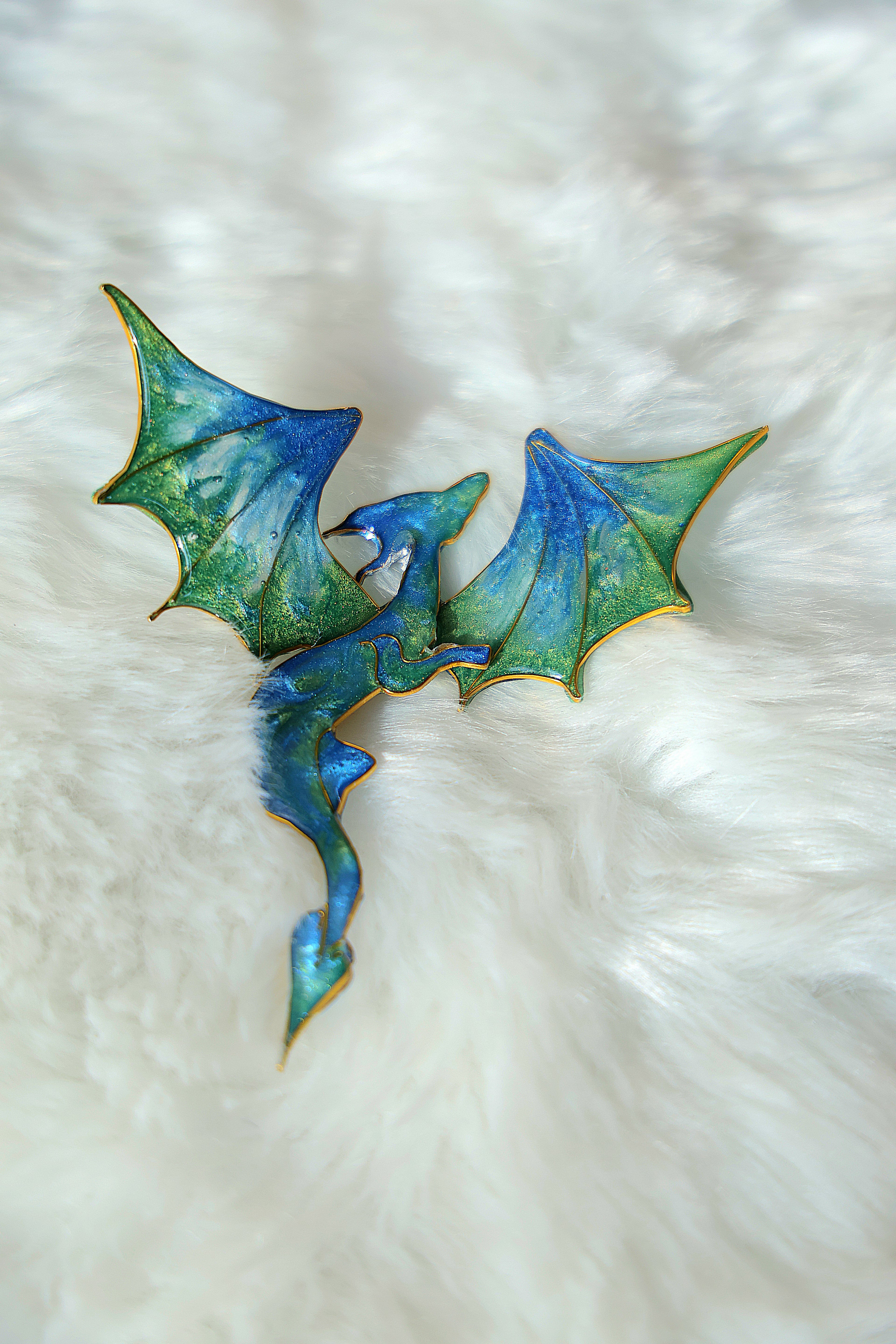 Mythical brooch - Gilded Tidemyrm