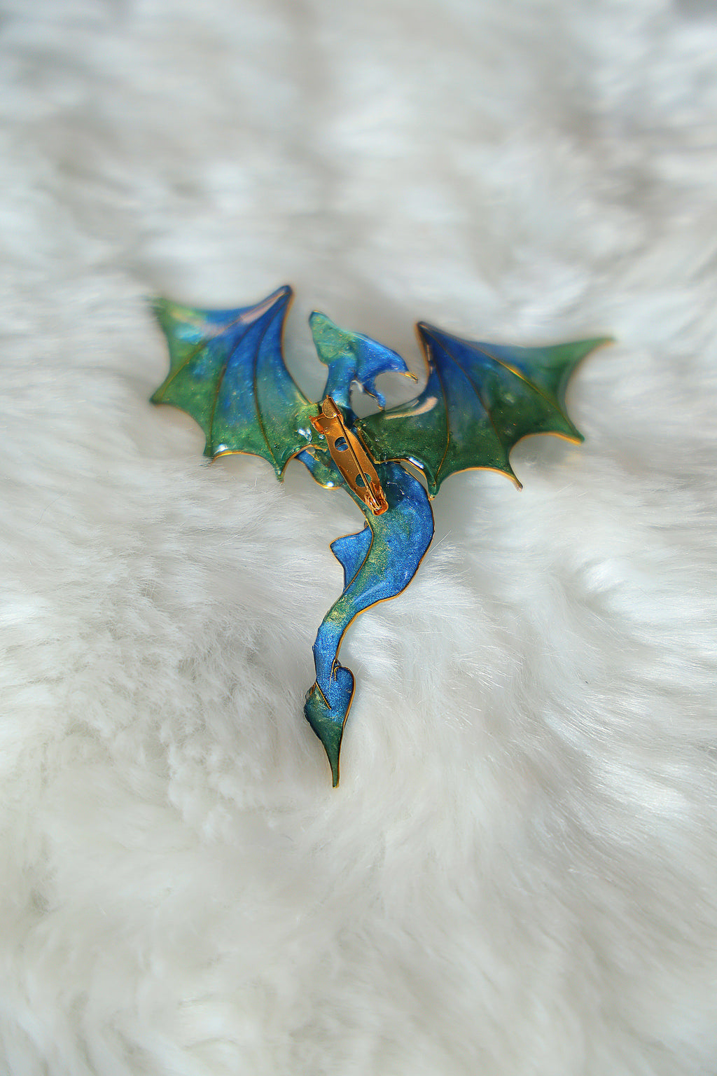 Mythical brooch - Gilded Tidemyrm