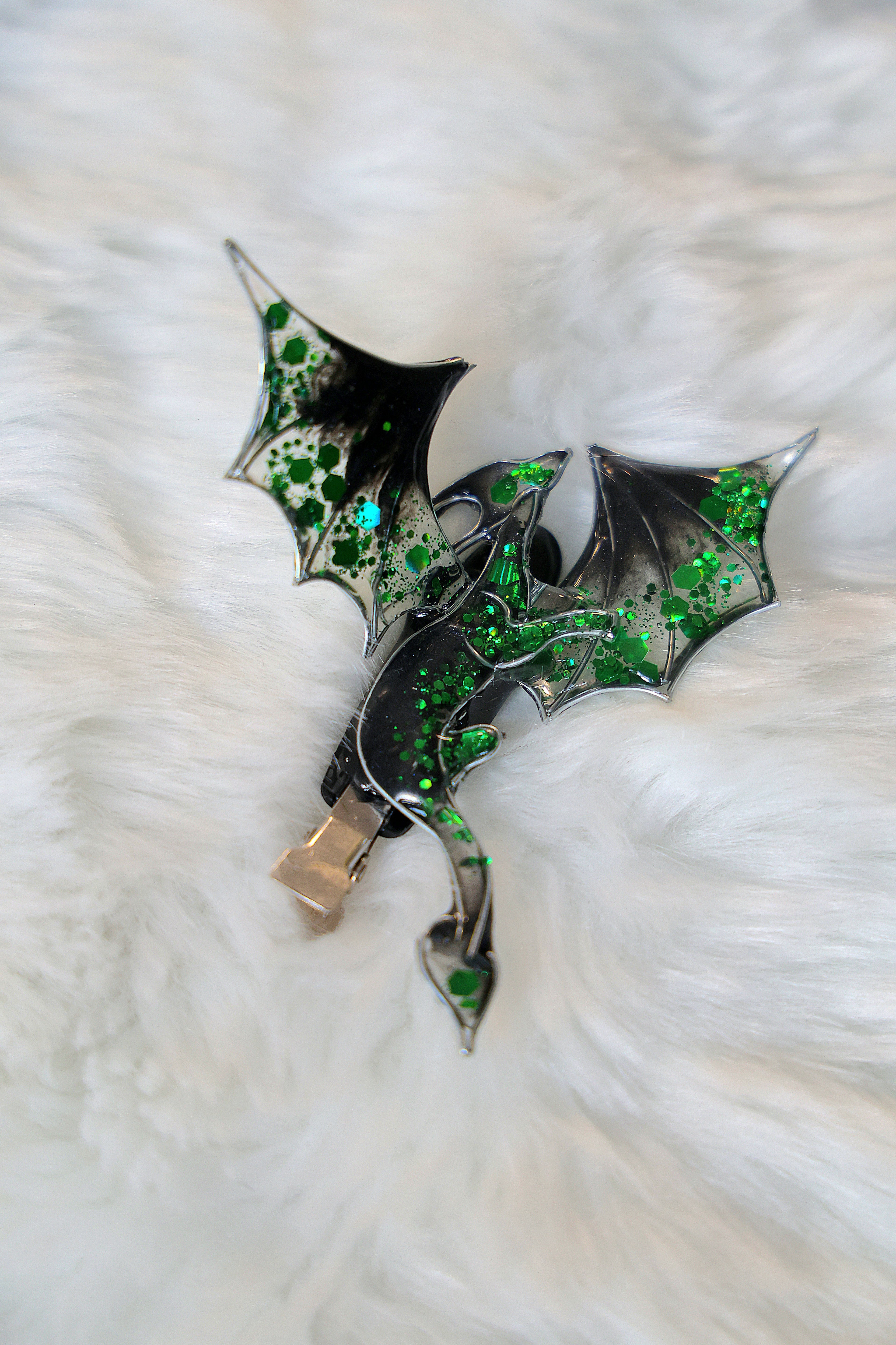 Mythical hairclip - Rootshadow Wyvern