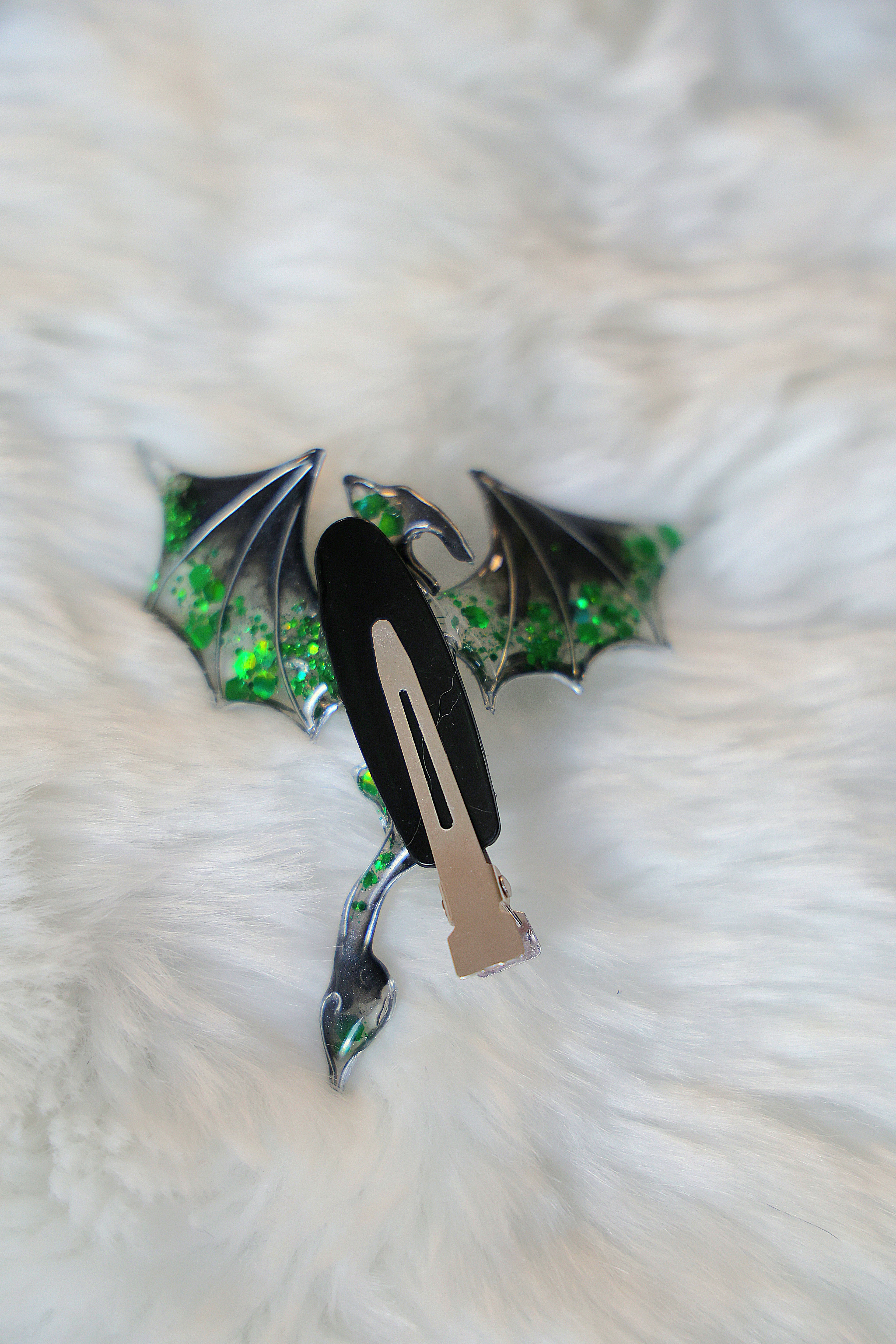 Mythical hairclip - Rootshadow Wyvern
