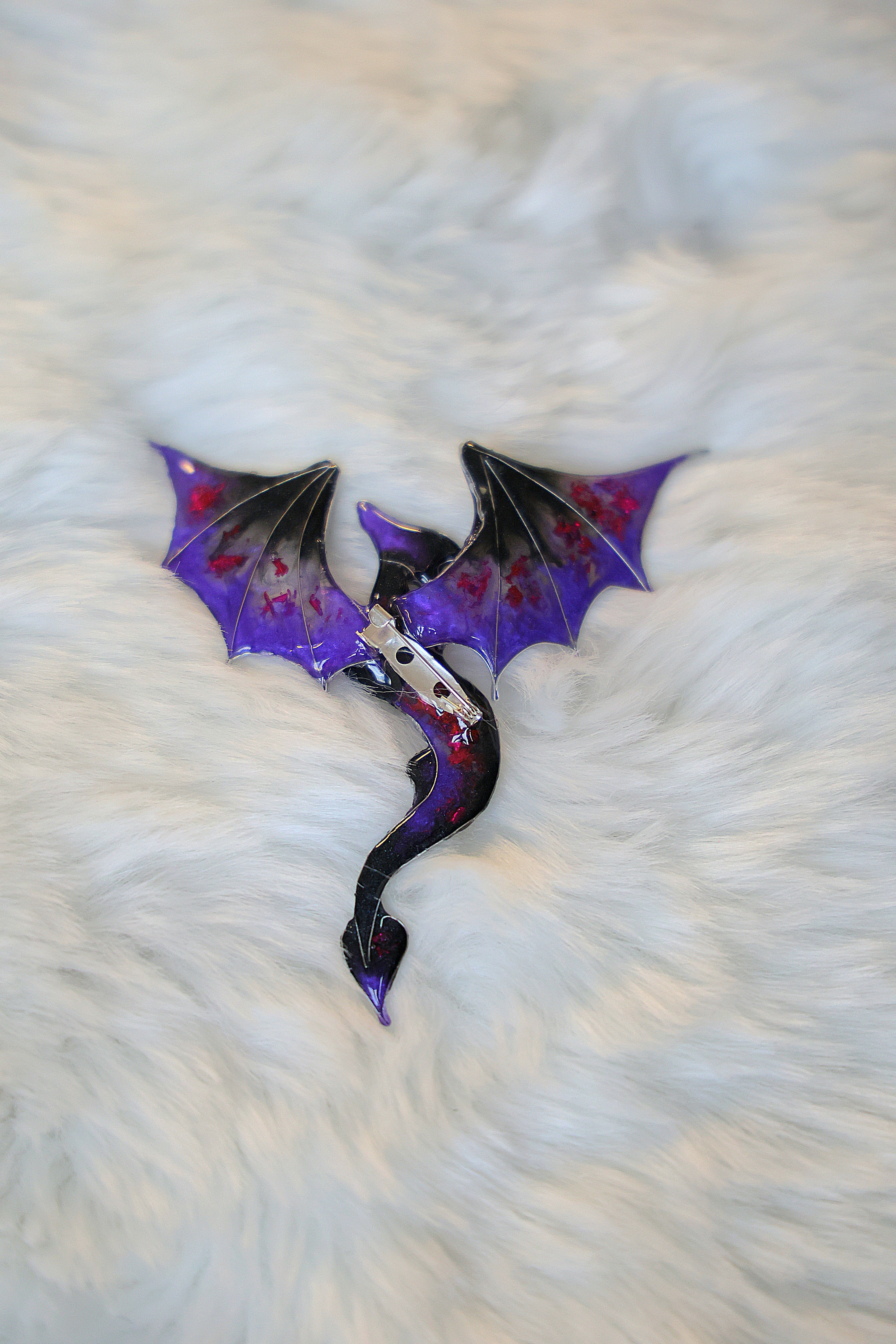 Mythical brooch - Wisteria Noctwyvern