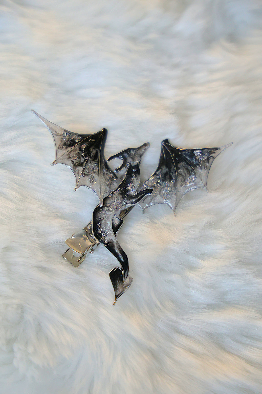 Mythical hairclip - Moon Wyvern