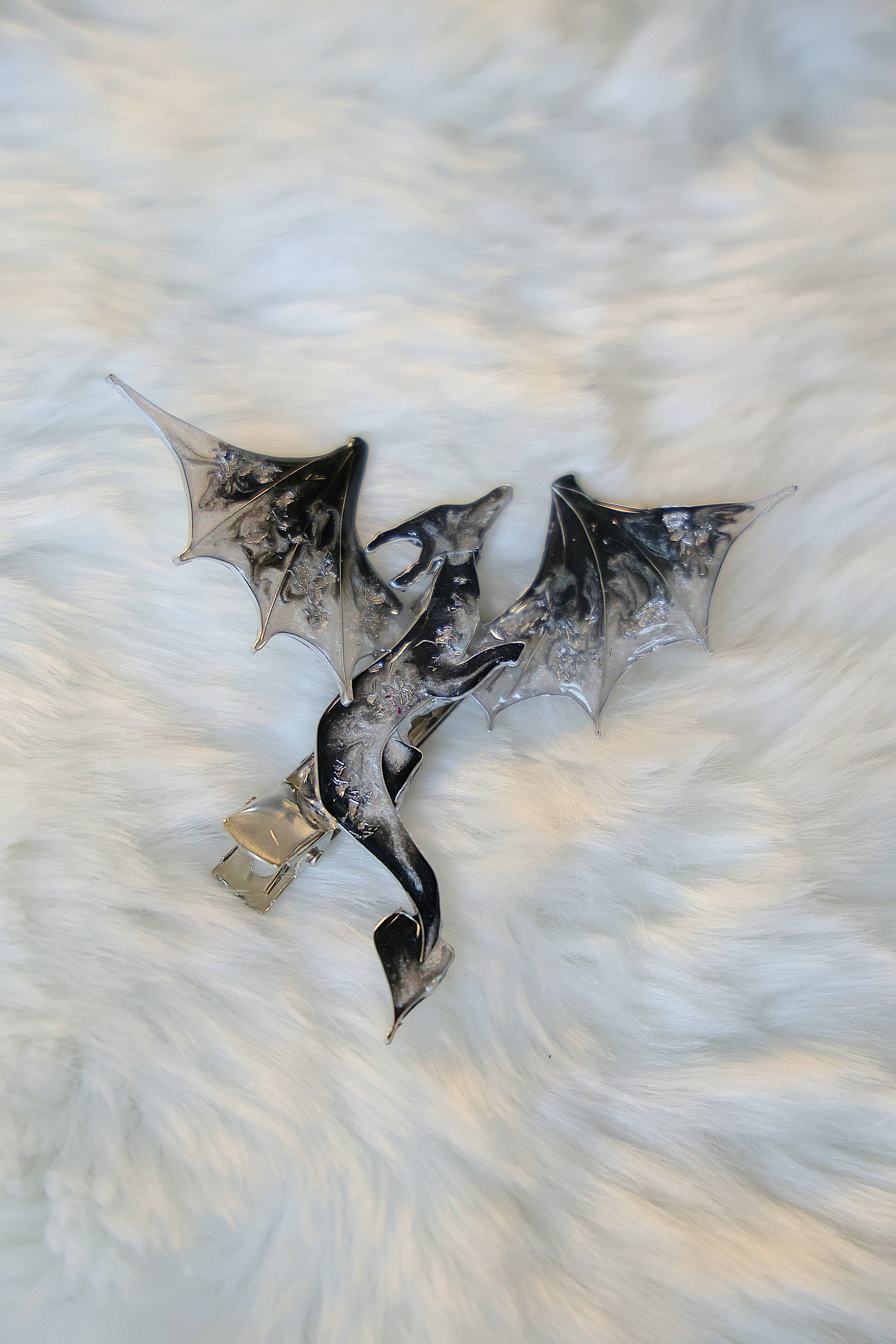 Mythical hairclip - Moon Wyvern